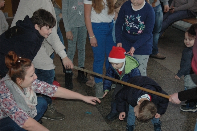 Koło Gospodyń Wiejskich Międzyleś - Choinka